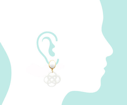 Ohrstecker wei&szlig; mit Knoten-Ornament Laser-Cut wei&szlig;