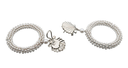 Muschel-Ohrstecker + Ring mit wachsweissen Rocaille-Perlchen