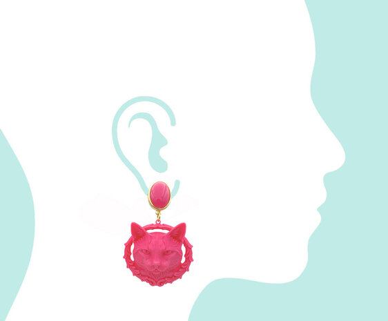 Ohrstecker mit pink Katzenkopfkopf in 3D-Druck