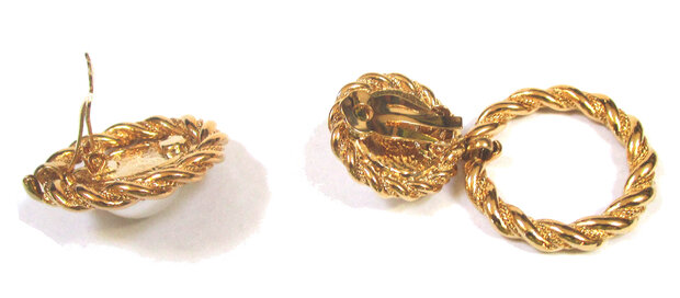  Ohrsschmuck mit Doppelfunktion, kann kurz oder lang getragen werden - Acryl-Gemme golden 